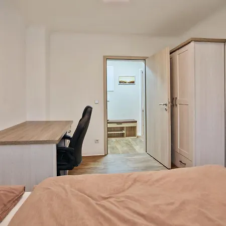 Apartment Gaeste- Und In Der Sportstadt Riesa