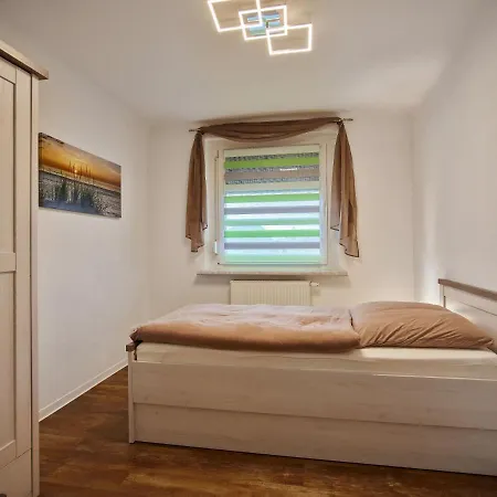 Gaeste- Und In Der Sportstadt Apartment Riesa