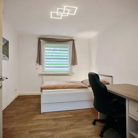 Apartment Gaeste- Und In Der Sportstadt *