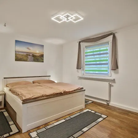 Apartment Gaeste- Und In Der Sportstadt *