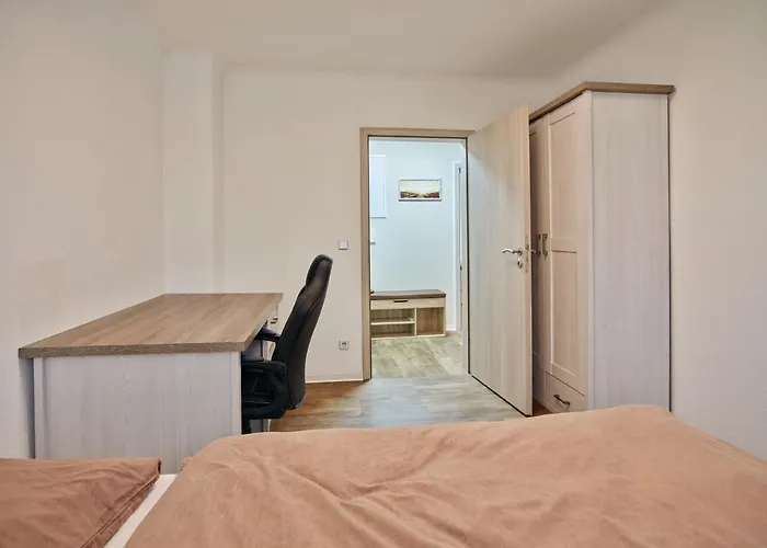 شقة Gaeste- Und In Der Sportstadt ريزا